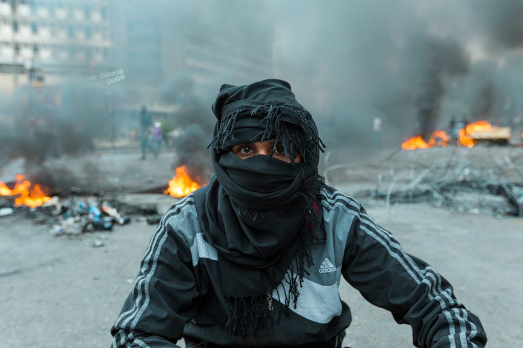 Protesters close Al-Khulani Square in Baghdad, Iraq, declaring civil disobedience, November 3, 2019. Photo by Mondalawy/Wikimedia Commons