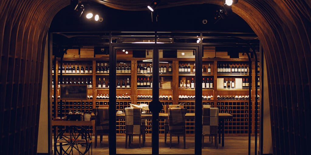 Top 5 Advantages of a Wine Cellar for Miami Restaurants