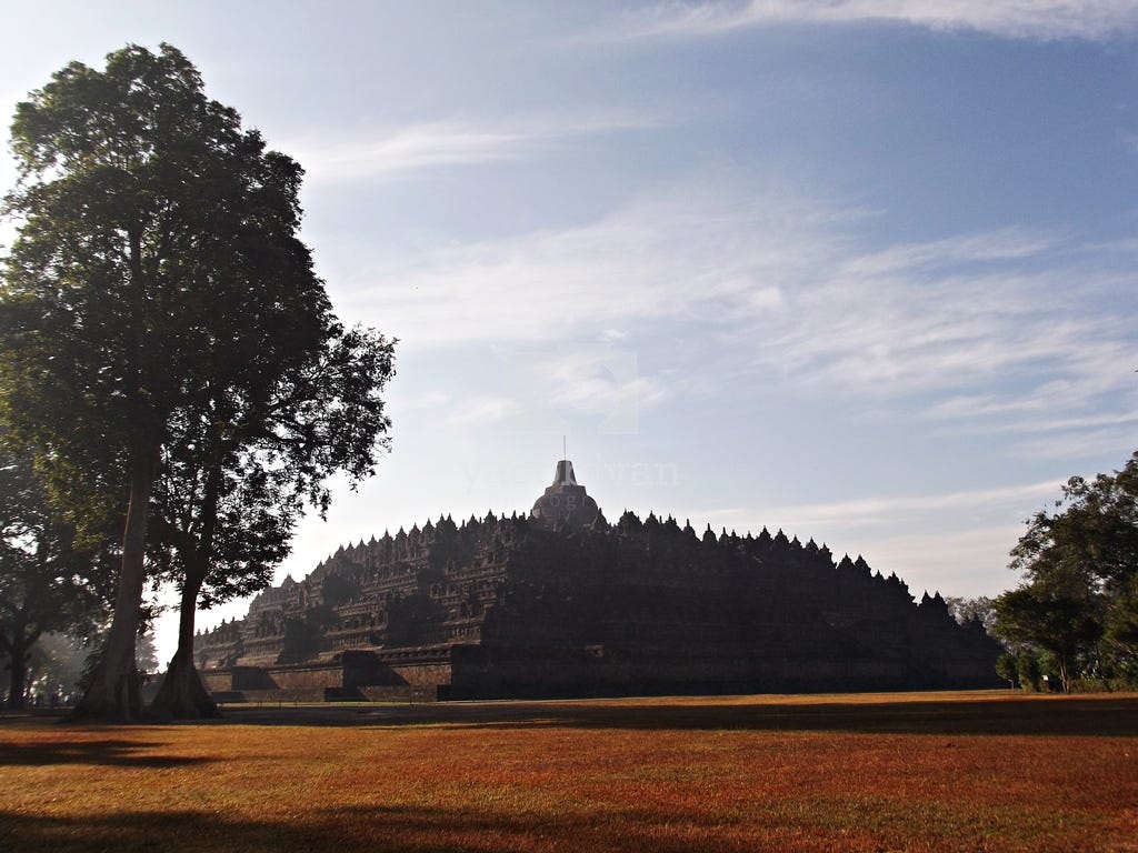 Candi Borobudur Marcapada Medium