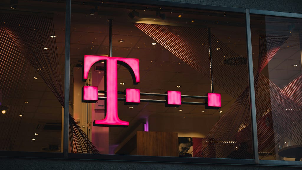 T-Mobile logo Review