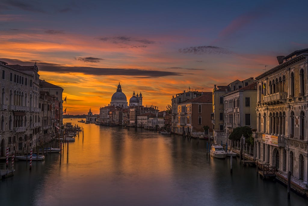 Beautiful Venice at Sunset | xTripz Network — Decentralized Community Owned and Governed Travel Platform