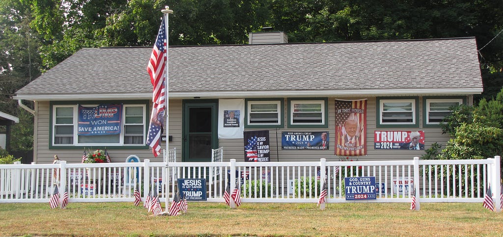 Photo of Alito rental house plastered with Trump For President signs.
