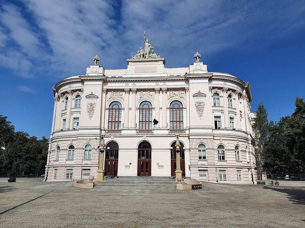 Warsaw University of Technology (WUT)