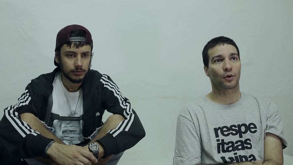 Entrevista com os músicos Rodrigo Lima e Ric Mastria, da banda Dead Fish.