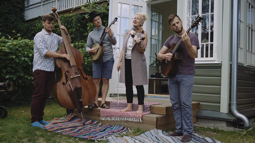 Curly Strings: the band combines Southern sounds with the Estonian traditional folk. And it sounds awesome!