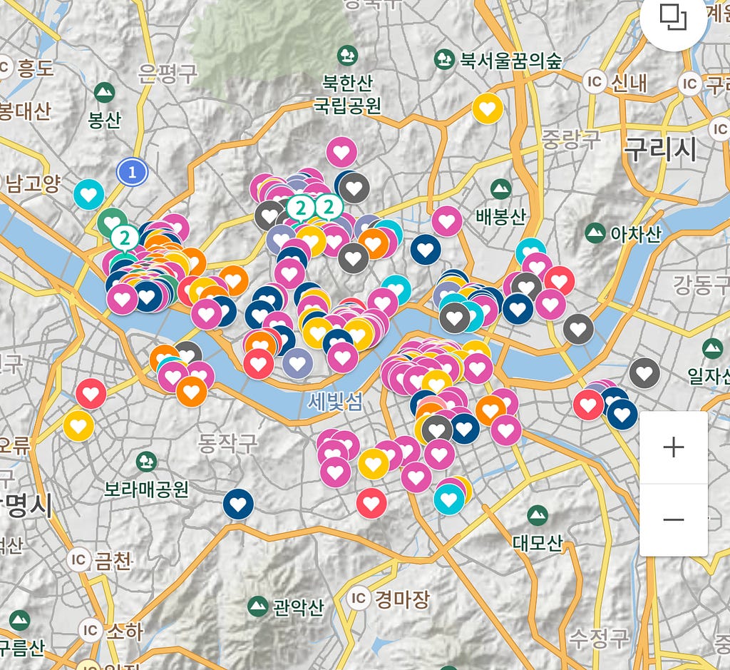 Screenshot of Naver Maps app with many bookmarked locations