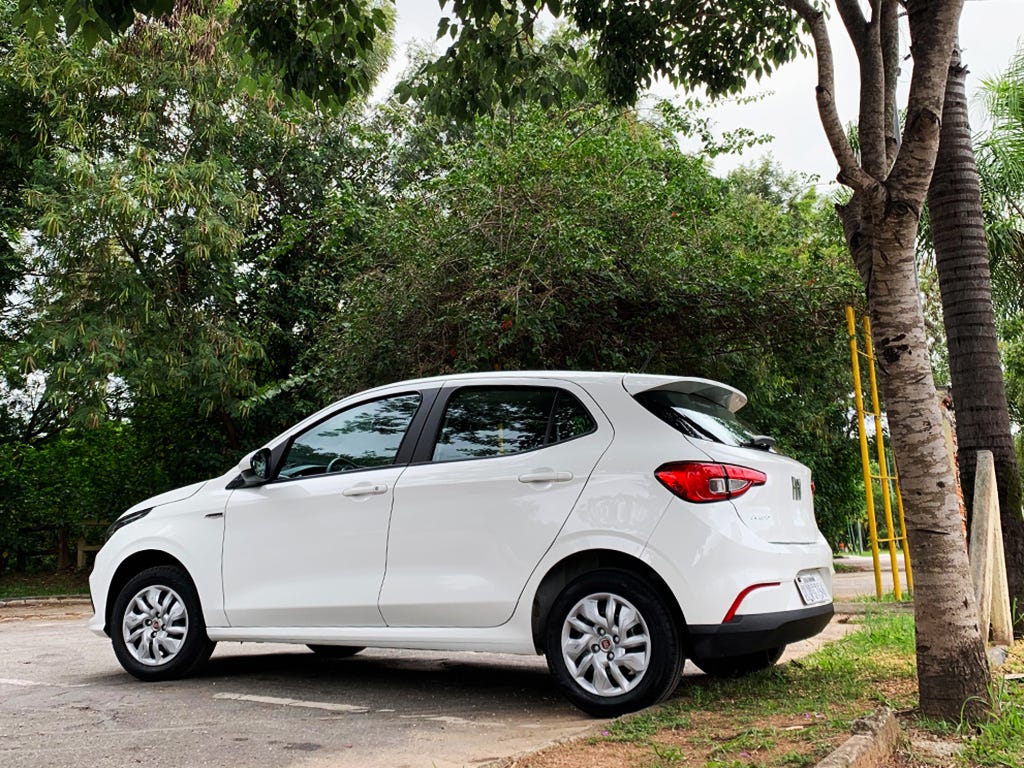 Fiat Argo Drive 1.0 2019/2020 em Fiat Argo vs. Fiat Palio no Três e Meio Podcast.