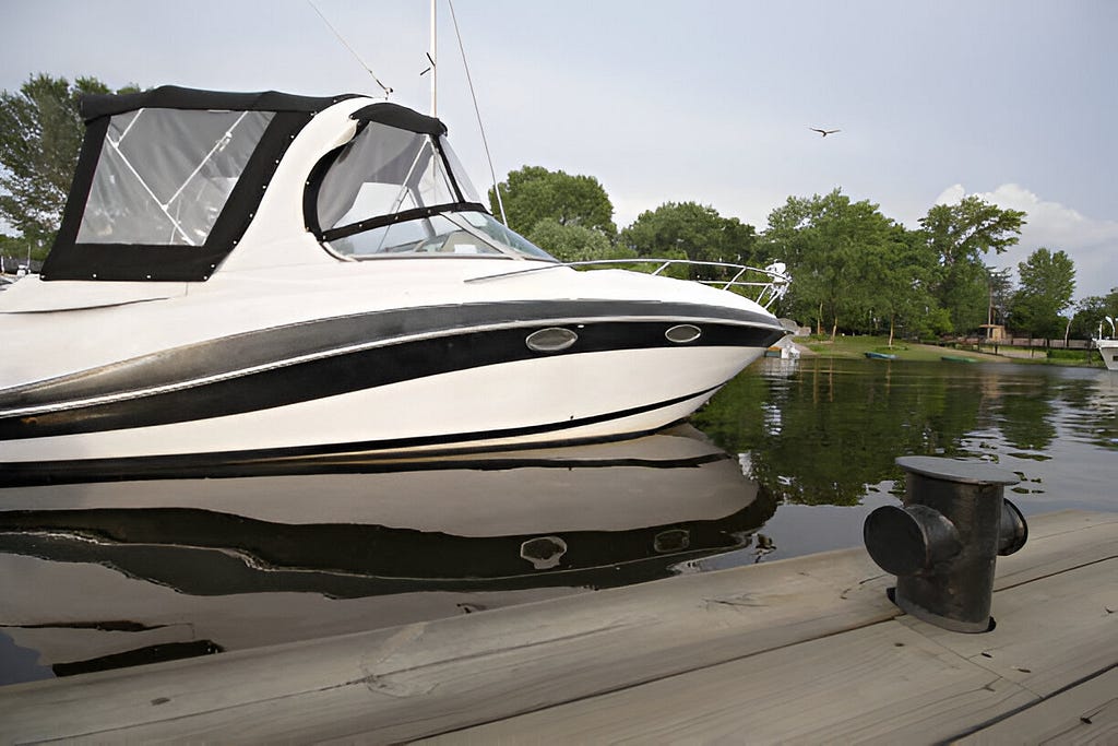 Practical Training in a Boat Licence Course