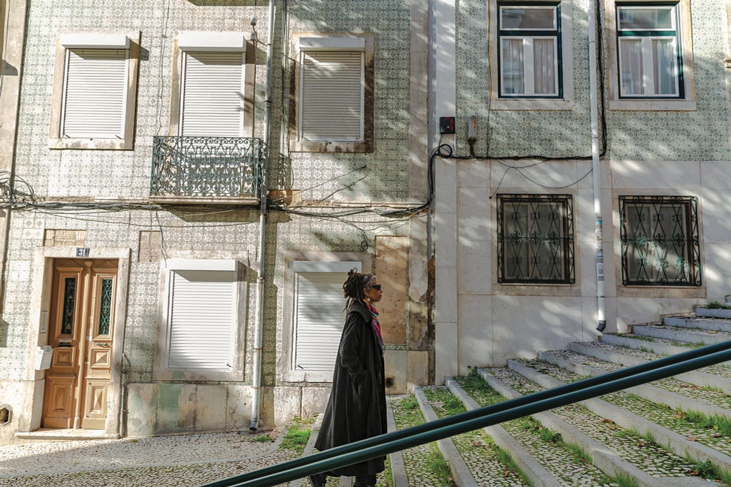 Ruth Gilmore em Lisboa. Credit: Amaal Said for The New York Times
