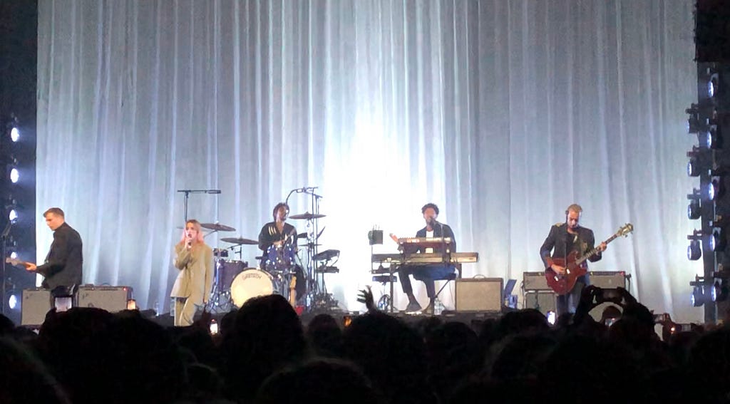 Wolf Alice at Terminal 5