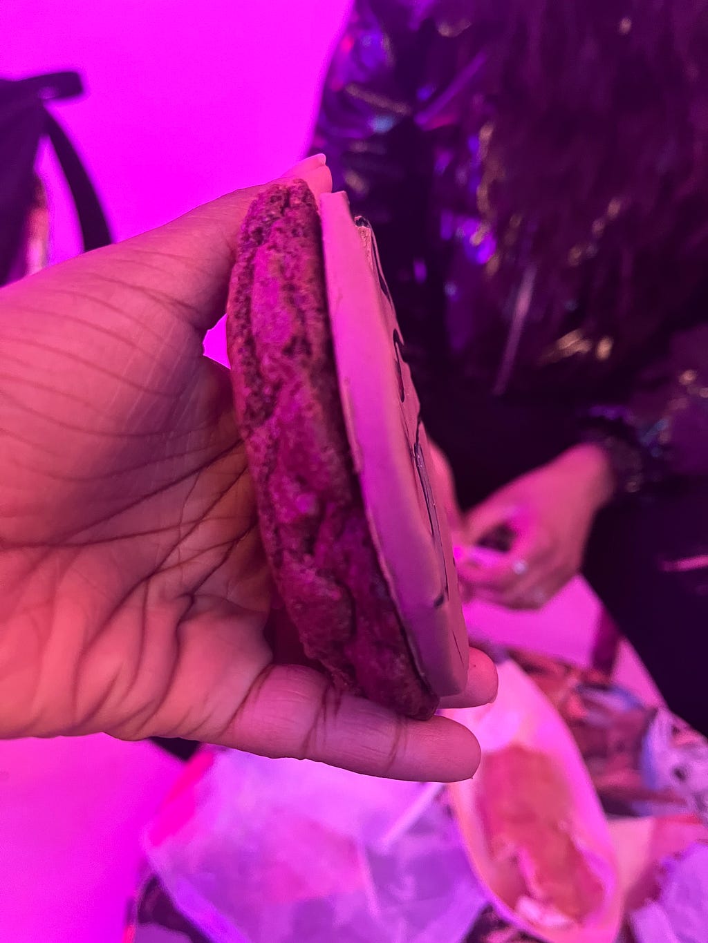 A picture of one of the cookies from the side.