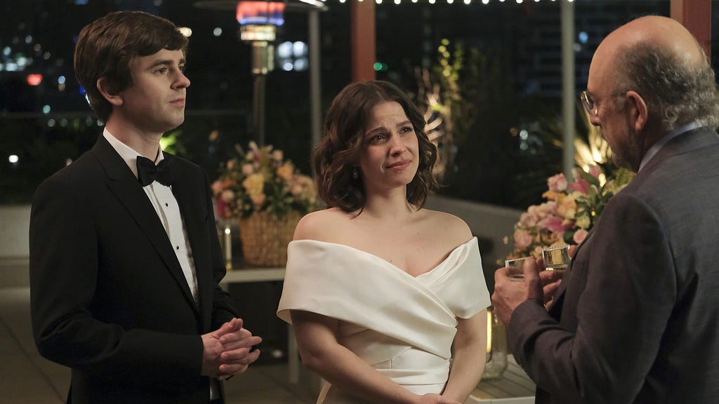 Freddie Highmore e Paige Spara, em cena de The Good Doctor (Divulgação) — Reviews on Time