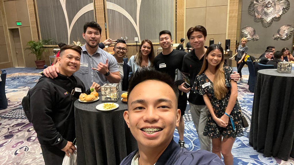 Co-founders of Surgence, Vinh and Mia, cofounders of AltSwitch — Carl Munsayac and Kaye Labay with top Filipino Web3 influencers, including Giu Comia, CryptoPareh, and Proftoff