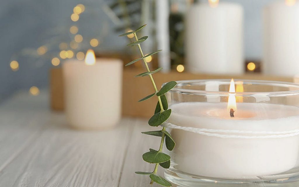 Create cash candles as gifts for any occasion.