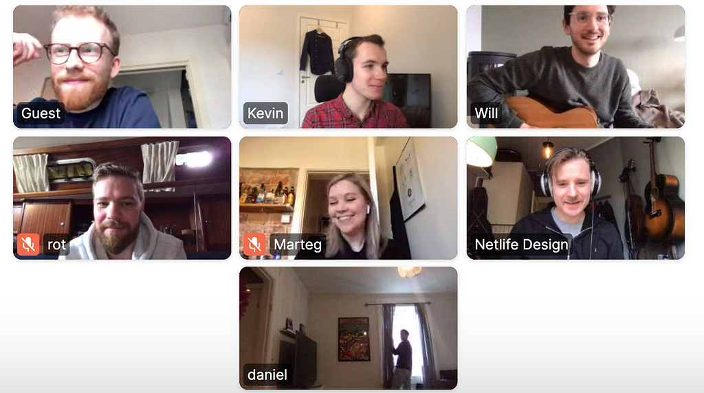 Stort videomøte med 7 deltakere på hvert sitt sted.