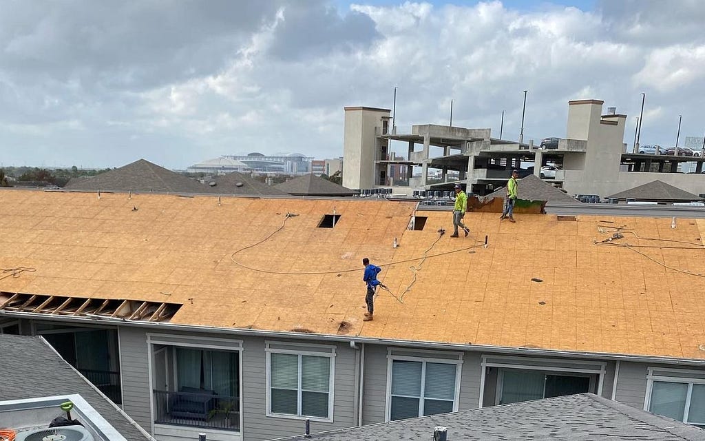 Roofing companies Spring TX