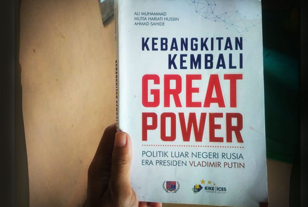 review buku rusia, buku politik luar negeri, politik luar negeri rusia, buku presiden vladimir putin, buku hi dosen umy,