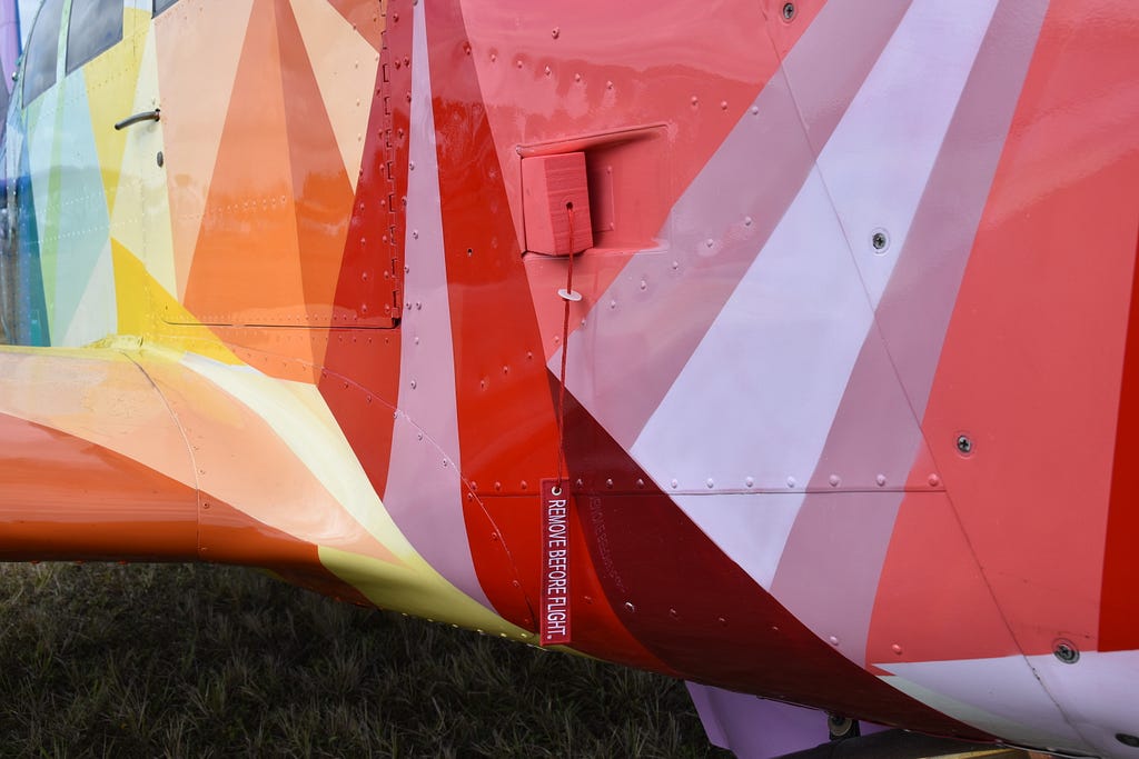 Photo of “remove before flight” tag.