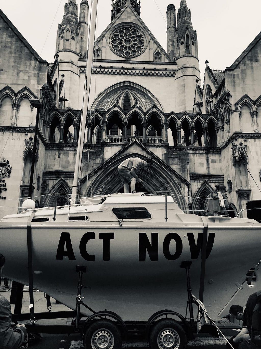 An XR Boat outside the Royal Courts of Justice, Summer 2019.