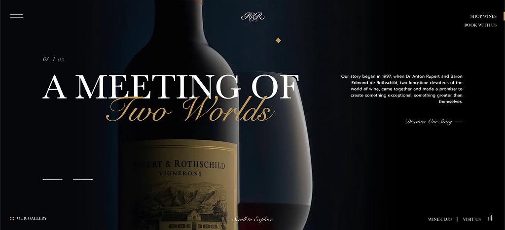 Página da home do site de Rupert e Rothschild com o texto "Encontro de dois mundos" destacados com uma garrafa e uma taça de vinho de fundo
