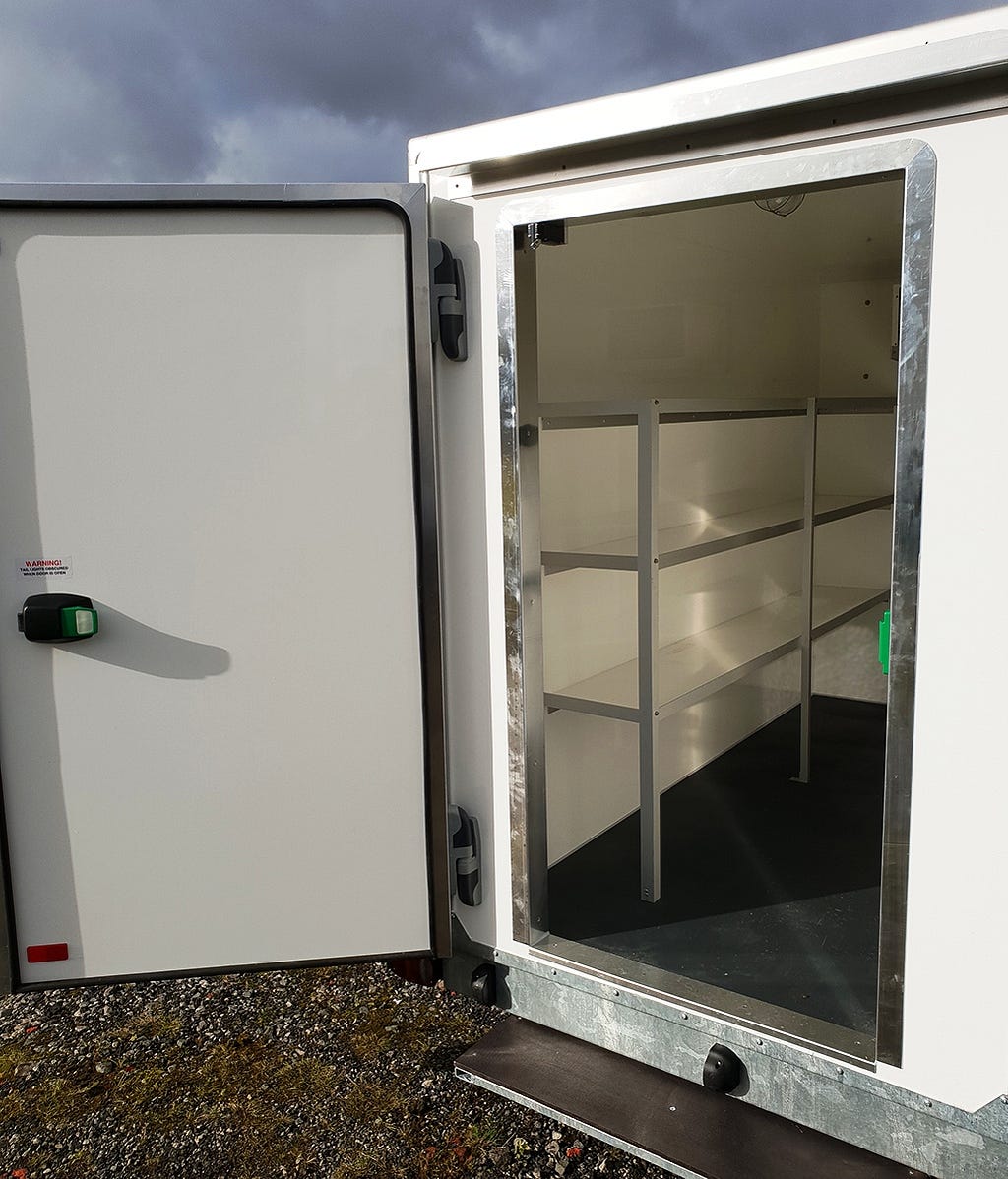 Coldbox chiller and freezer storage