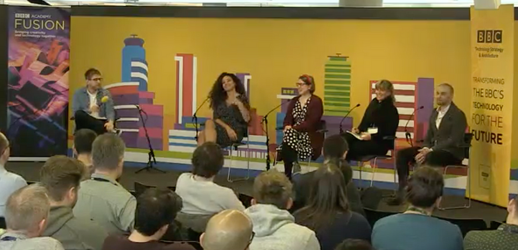 The panel smiling and sitting from left to right: Steffan, Elle, Jordan, Maria and Stephen.