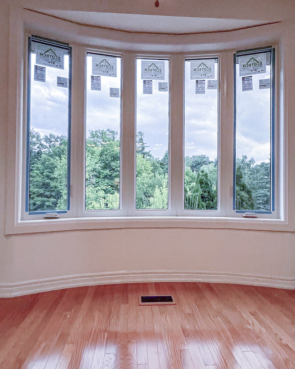bow windows — Ecotech Windows and Doors Ontario