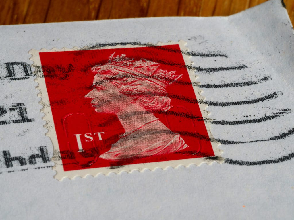 An English stamp on an enveloppe
