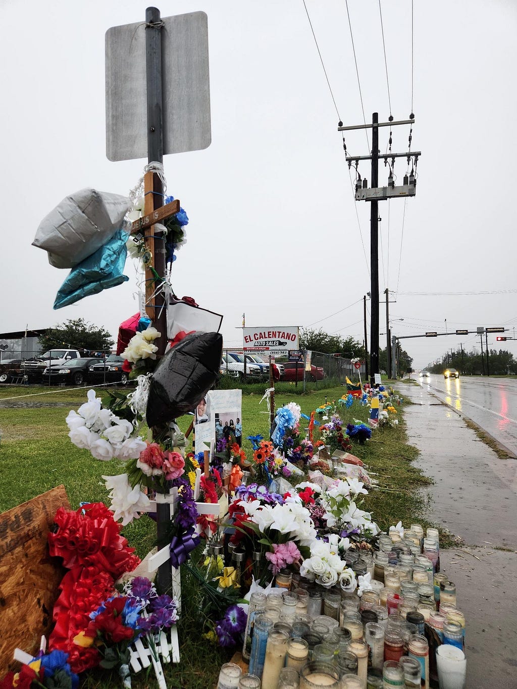 Memorial to Venezuelan migrants who were killed in an SUV crash.