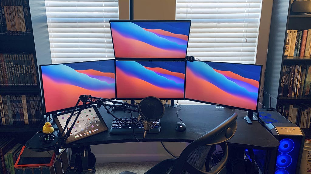 Four monitors setup