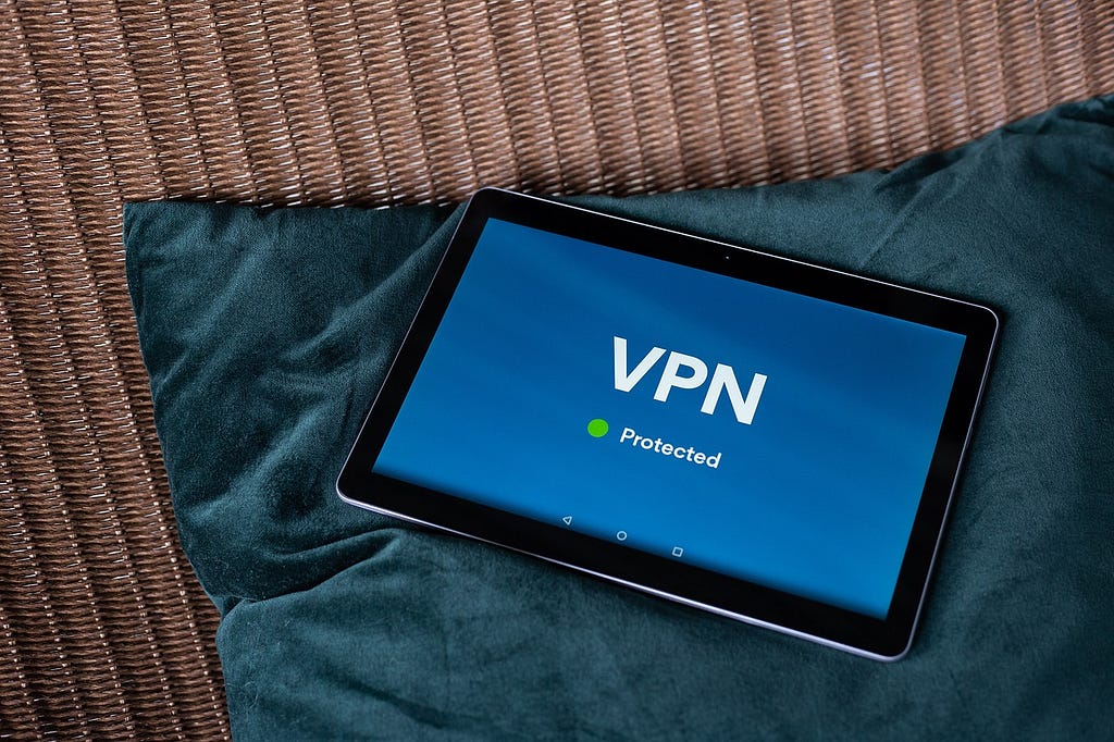 an electronic device displaying VPN word