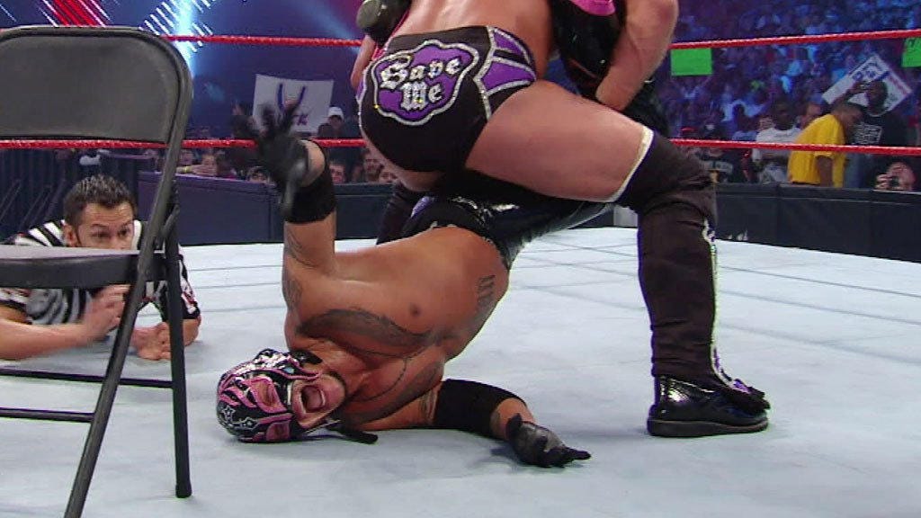 Rey trapped in the Walls of Jericho