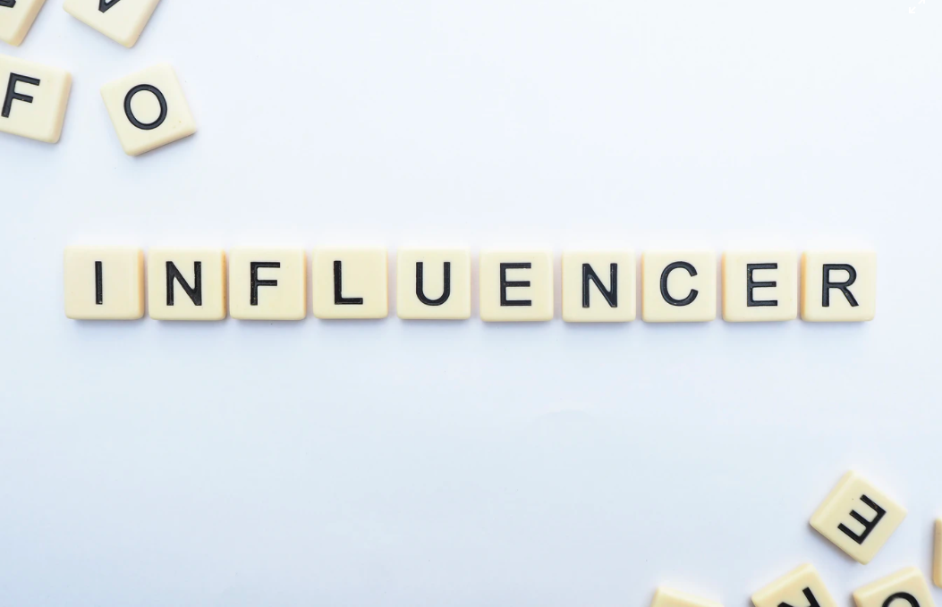 What Is An “Influencer” And How Do They Create An Income?