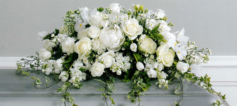 How To Choose Funeral Or Sympathy Flowers Bloom2u Medium Every Nicely Arranged Flower Arrangement Is Ideal For Expressing Condolences You Can Either Choose Larger Flowers That Are Known Creating Dramatic