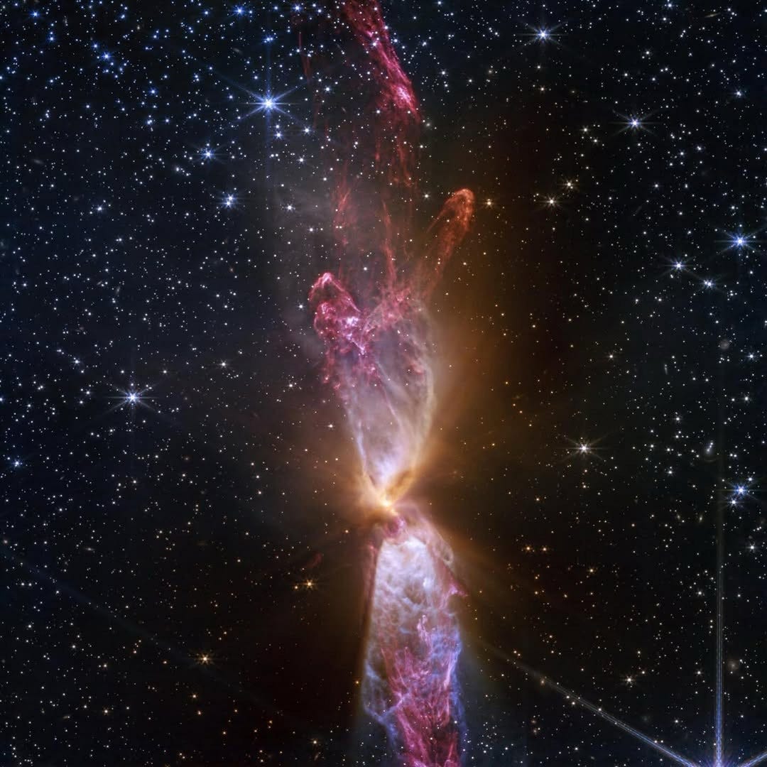 An hourglass sculpted by newborn stars