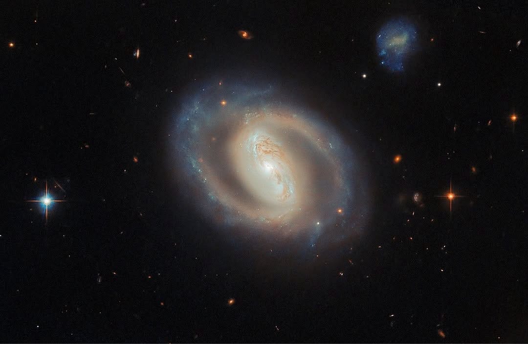 Hubble spies an active spiral.
