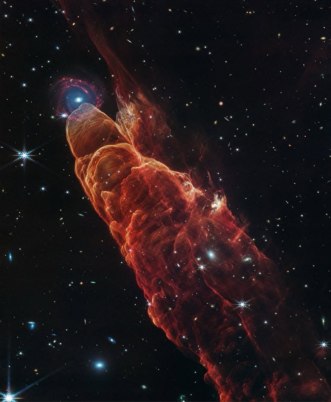 A Stellar Birth Written in Infrared ?