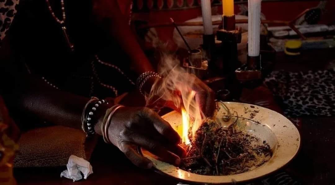 TANZANIA’S POWERFUL WITCH DOCTOR & BEST TRADITIONAL WITCH DOCTOR?—