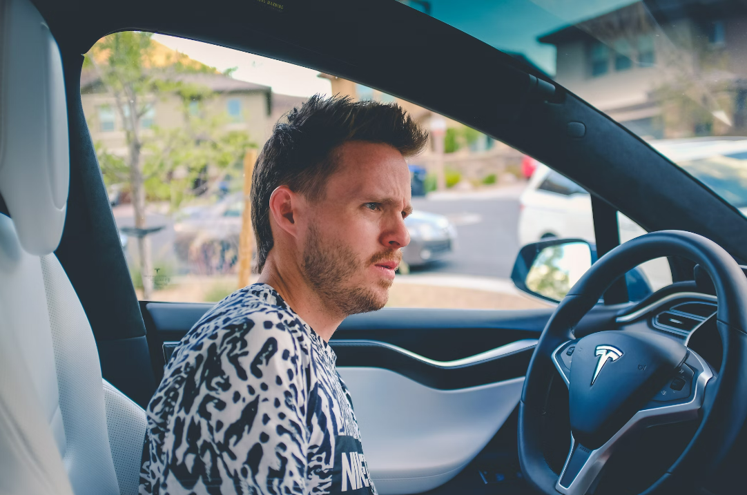 After Riding In An Auto Pilot And Self Driving Tesla, Here’s What You Need To Know