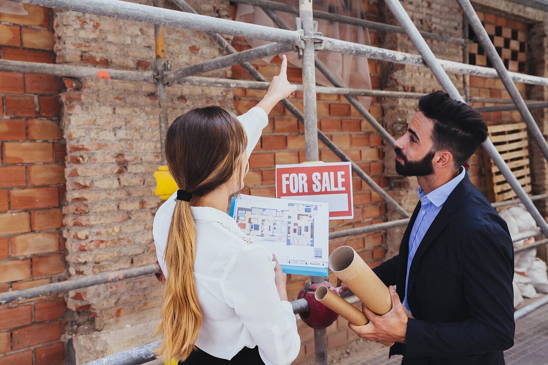 Lot Size and Renovation vs. Rebuild Decisions — Reeland Investments