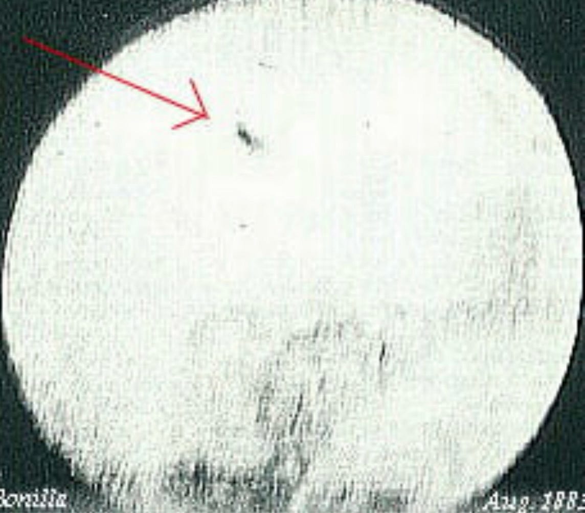 Witness: The Moment UFOs Were First Photographed