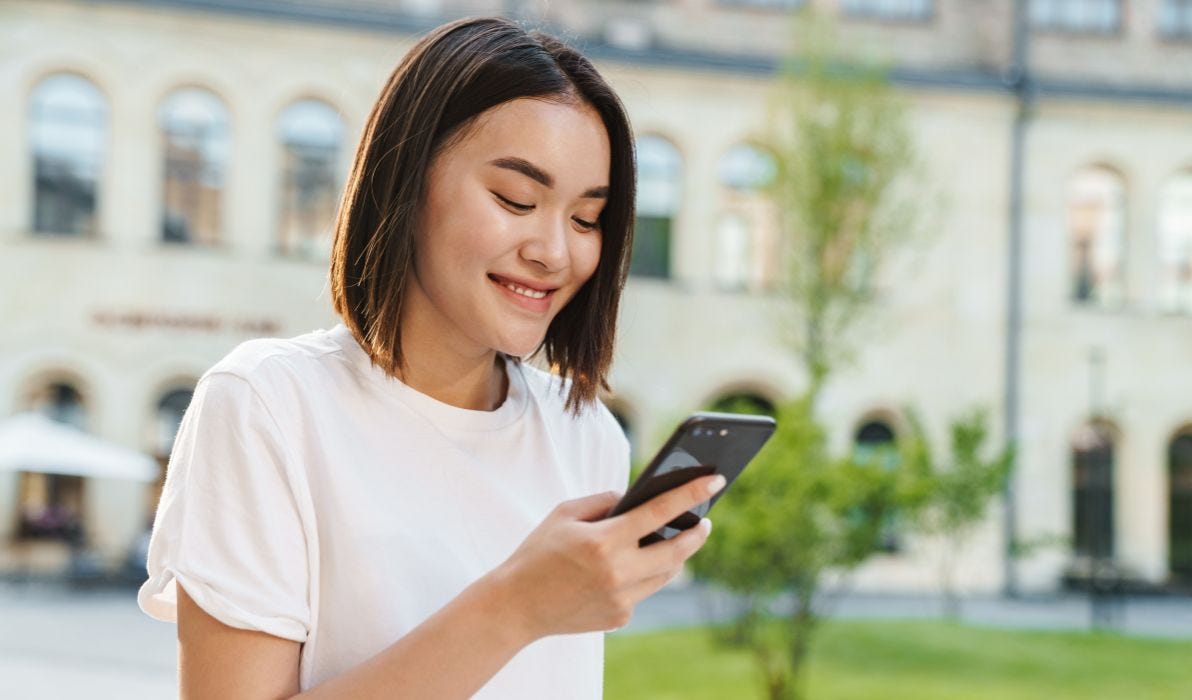 What is a mixed phone relationship and are you in one?