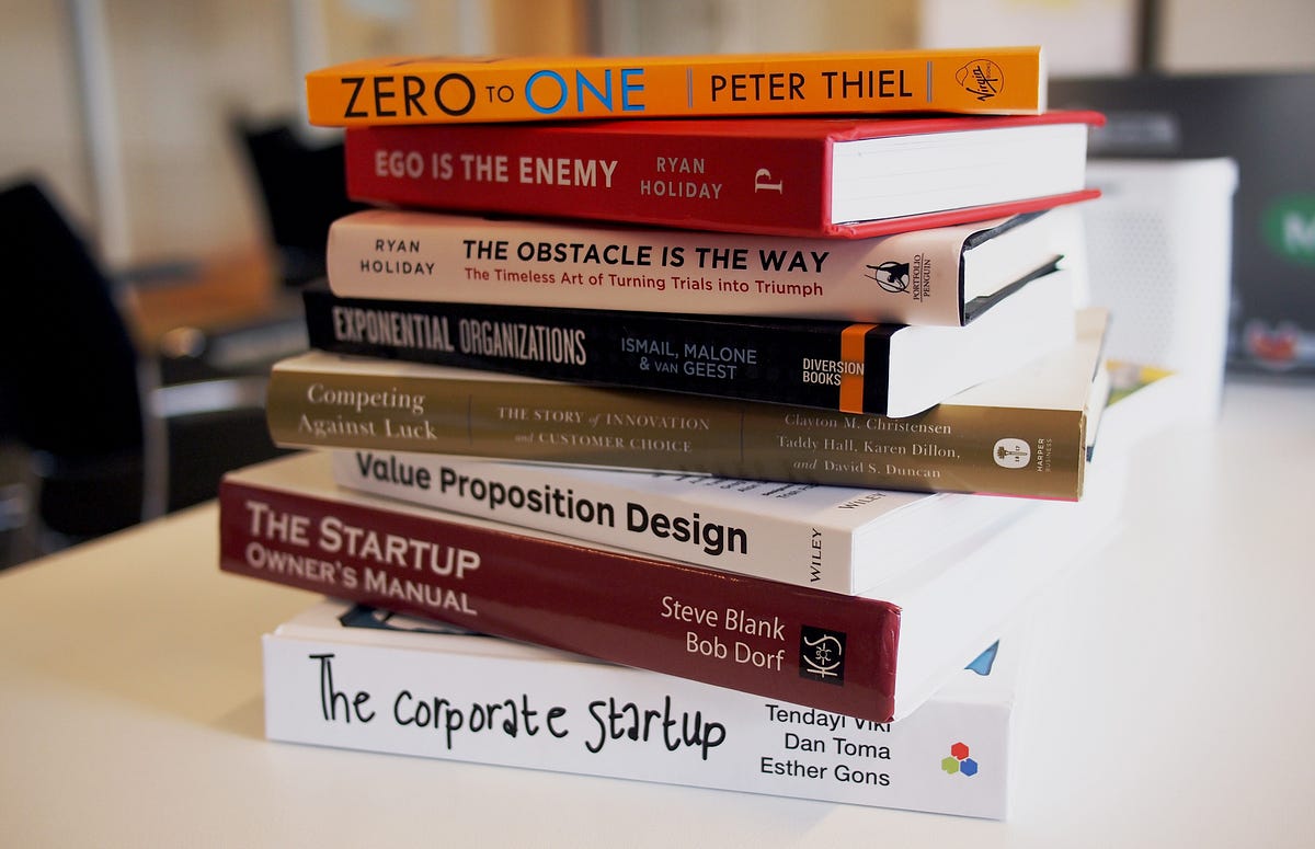 17 Leadership Books Recommended by Plato Mentors