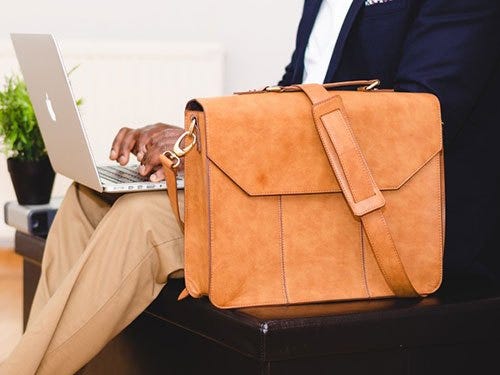 what-is-the-difference-between-a-hobo-tote-and-satchel