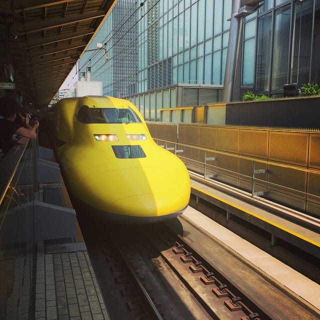 ドクターイエロー@東京駅。<br>いい事あるかな。<br>#blog | May 30, 2015 at 05:52PM