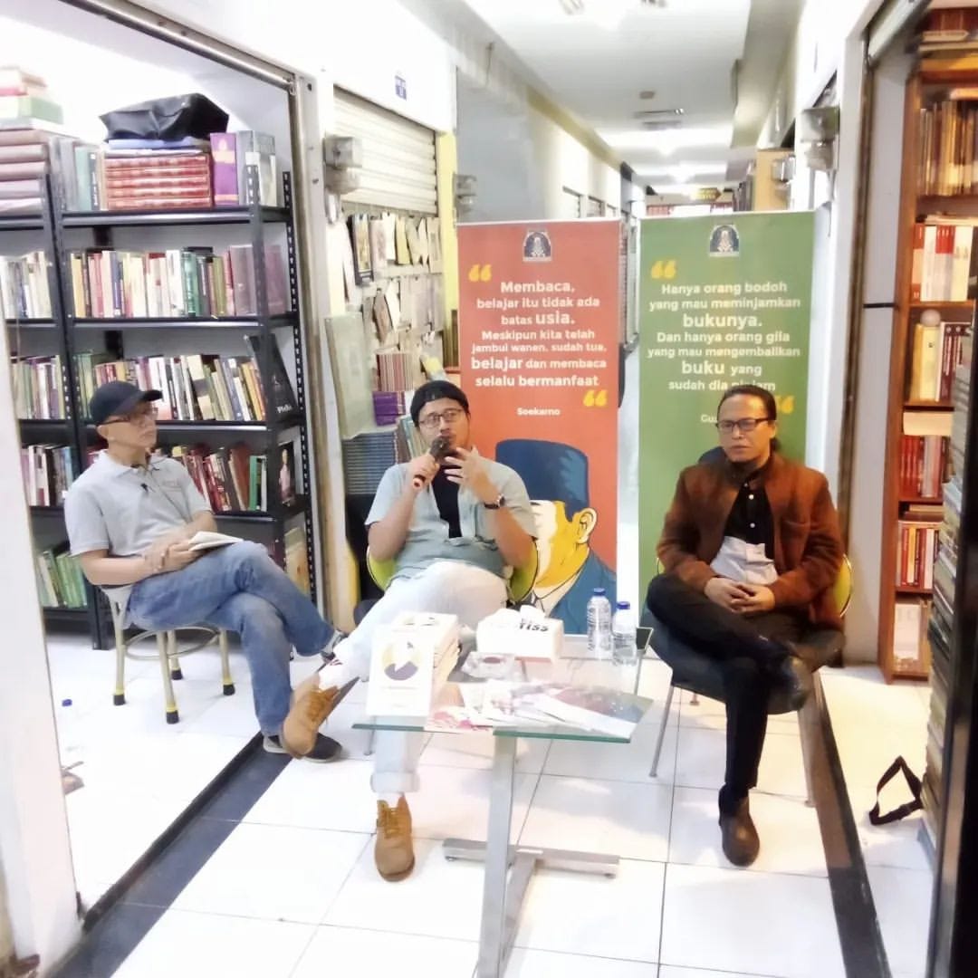 Lorong Buku Batavia, salah satu tempat beli buku di Jakarta.