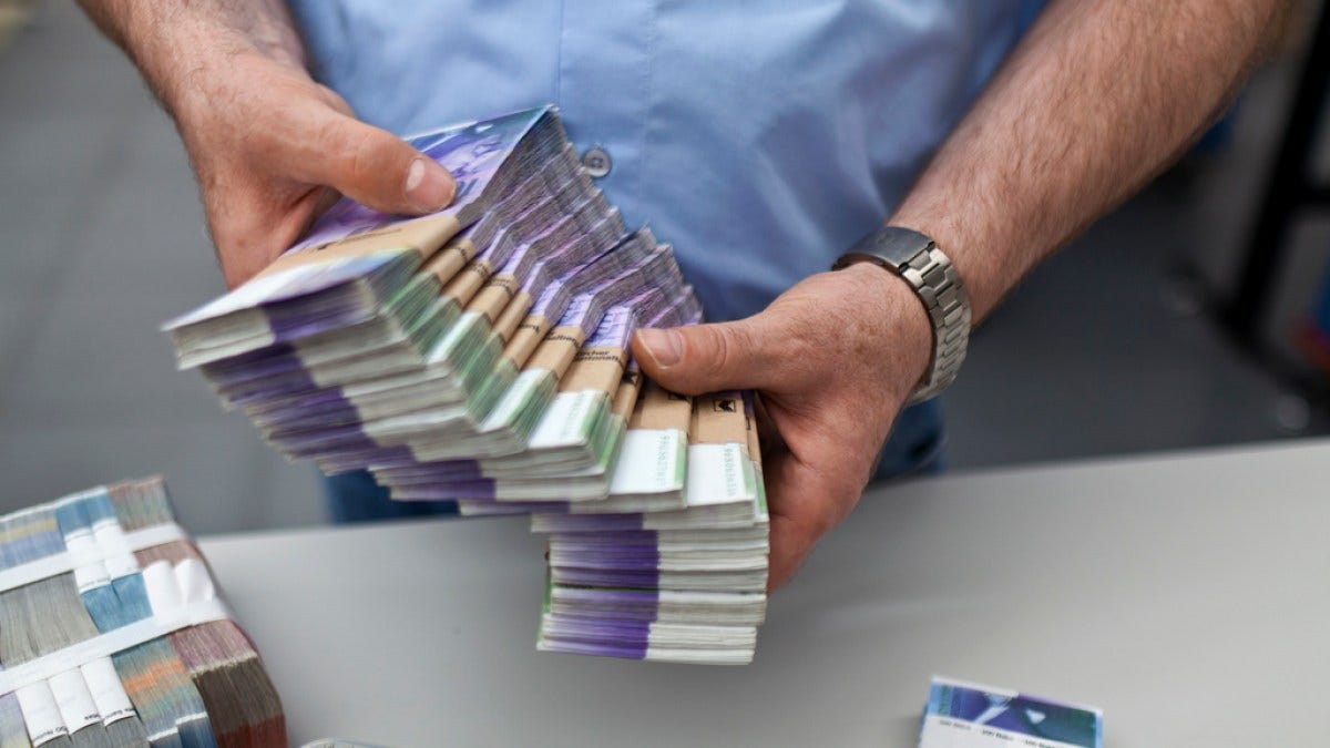 Sg-invest-sa.com’s FINMA Fraud: How a Basel Banker Lost CHF 98,000 to a Fake Swiss Crypto Fund