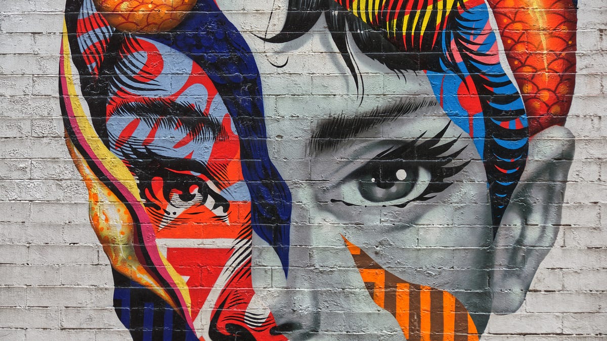 Street Art - Audrey Hepburn 