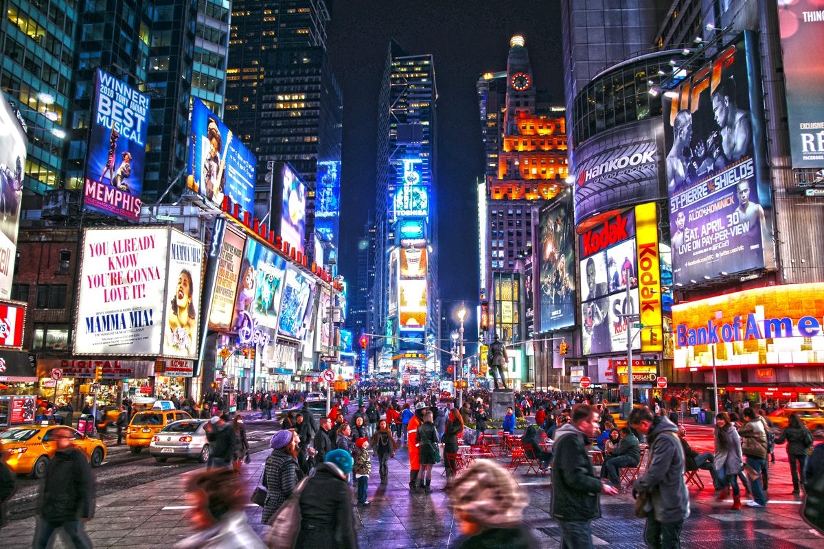 Digital OOH in Times Square is viewed by 330,000 people and more