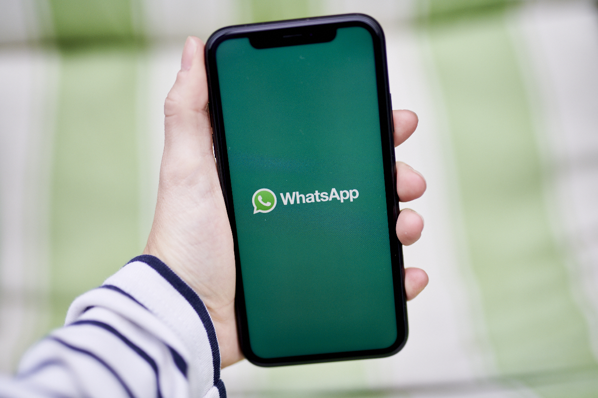 Booster — Deep Radar #04: A Abertura do WhatsApp, IA no Boardroom e a Transação Embutida